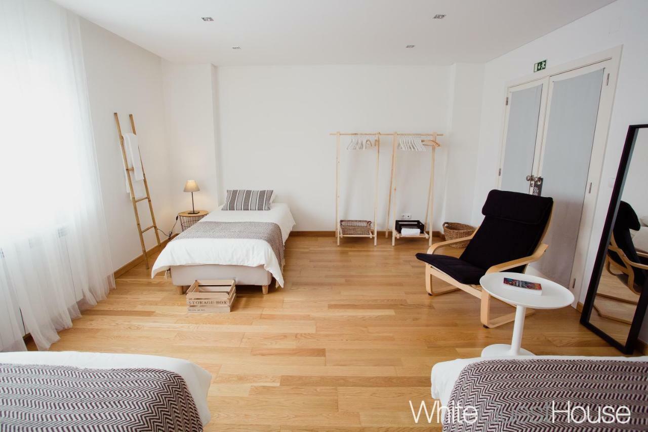 White Guest House เปนิช ภายนอก รูปภาพ